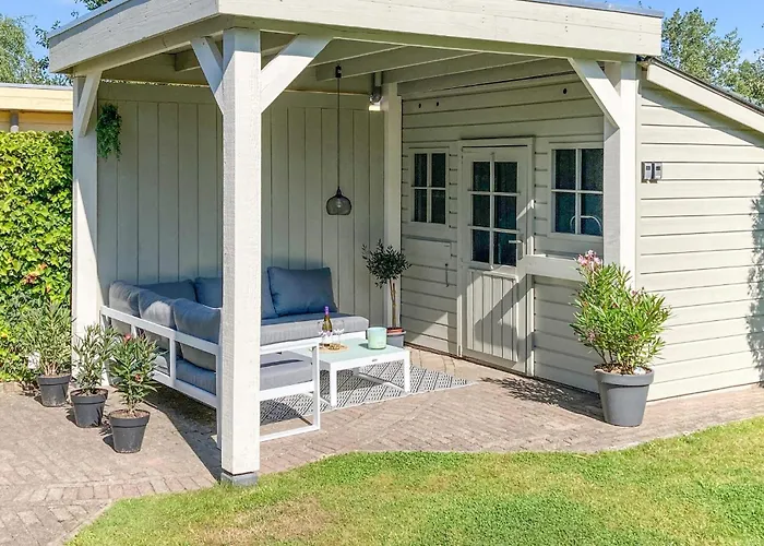 Beautiful Stacaravan In 3* Goedereede