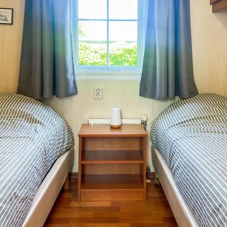 Beautiful Stacaravan In 3* Goedereede