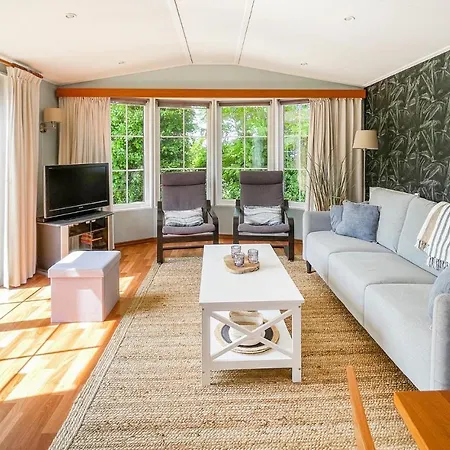 Beautiful Stacaravan In Кемпинг Goedereede