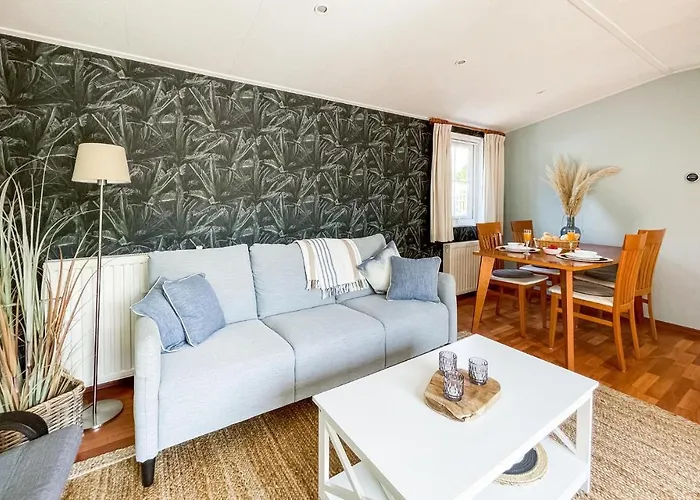 Beautiful Stacaravan In Goedereede