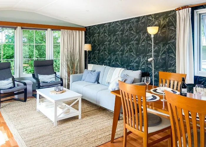 Beautiful Stacaravan In Goedereede